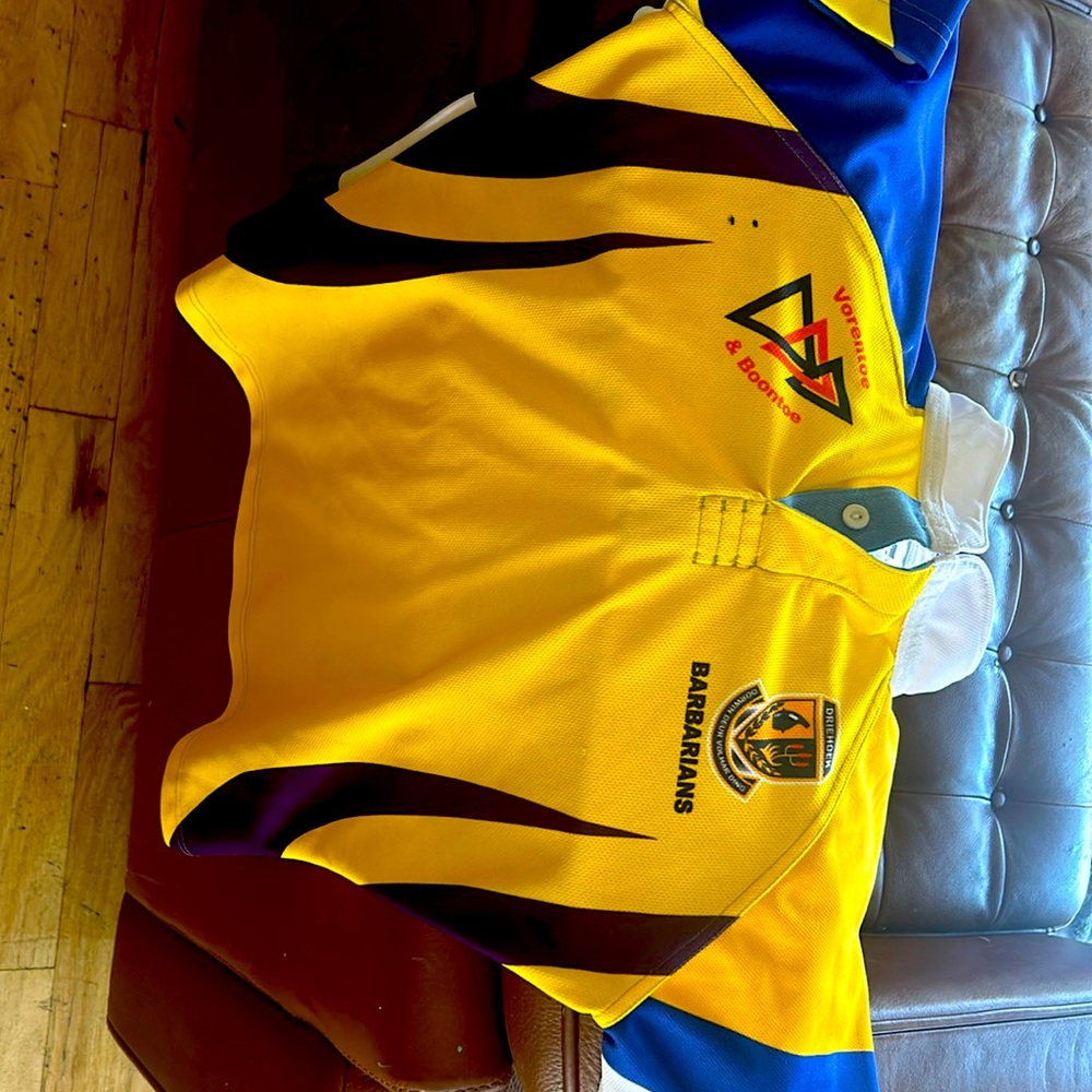 Men’s medium rugby jersey vintage!!!!
